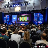DevTalks 2025 transformă Bucureștiul în epicentrul tehnologiei din Europa de Sud-Est: 7.000+ participanți, 150+ speakeri și giganți globali