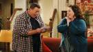 Cadru din Mike & Molly episodul 1 sezonul 5 - The Book of Molly