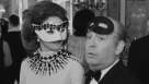 Cadru din Feud: Bette and Joan episodul 3 sezonul 2 - Masquerade 1966