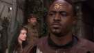 Cadru din Stargate SG-1 episodul 13 sezonul 8 - It's Good to Be King