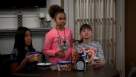 Cadru din All About The Washingtons episodul 8 sezonul 1 - Follow the Leaker