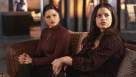 Cadru din Charmed episodul 10 sezonul 2 - Curse Words